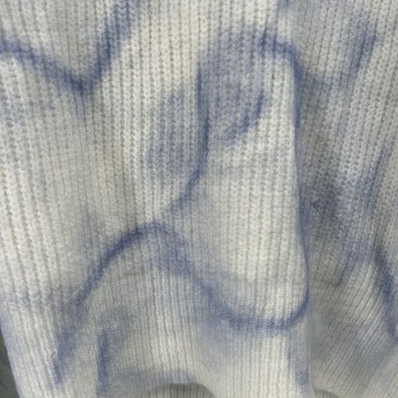 Doe and Rae white tie dye purple sweater size medium - Picture 8 of 8